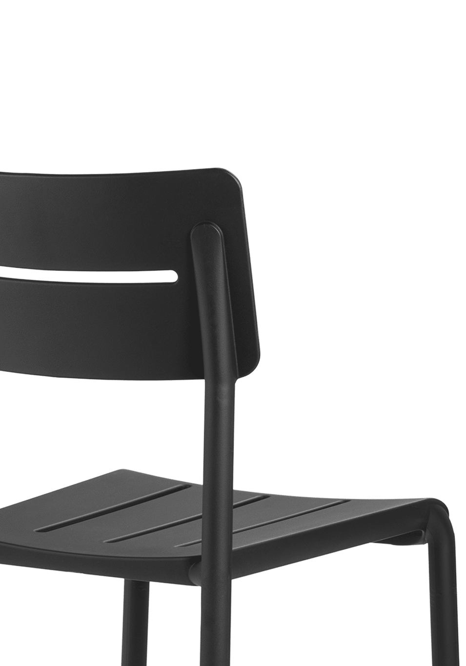 CH Outo Chair black angle e