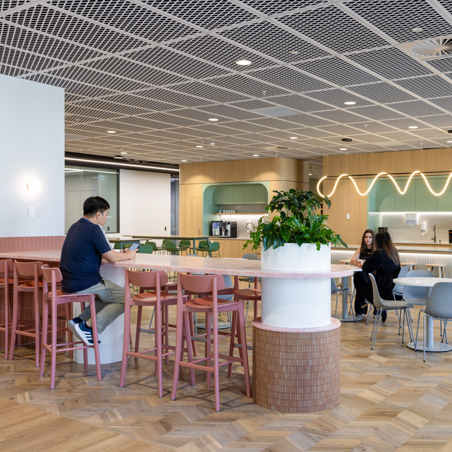 Spark Cachet Harrows Workspace Furniture