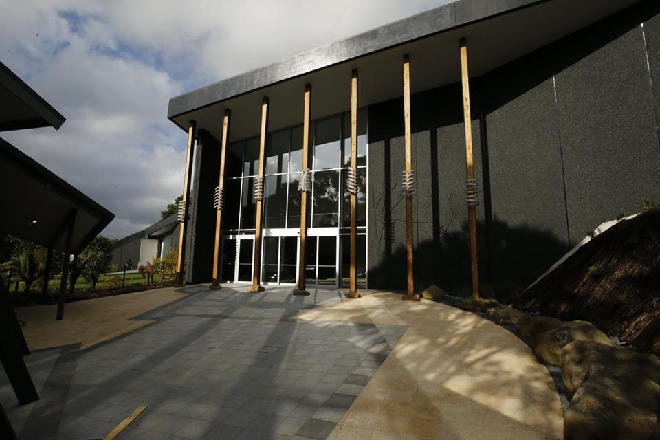 Te Kōngahu museum of waitangi entrance