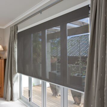 How to find roller shades that offer solar protection?
